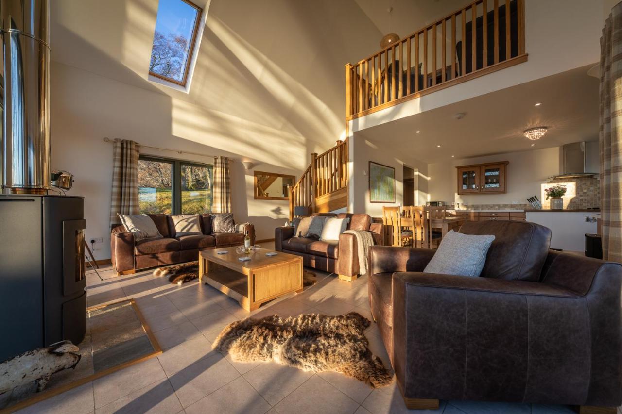 The View Villa Isleornsey  ภายนอก รูปภาพ
